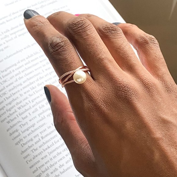 ROSE GOLD & PEARL RING - Picture 9 of 9